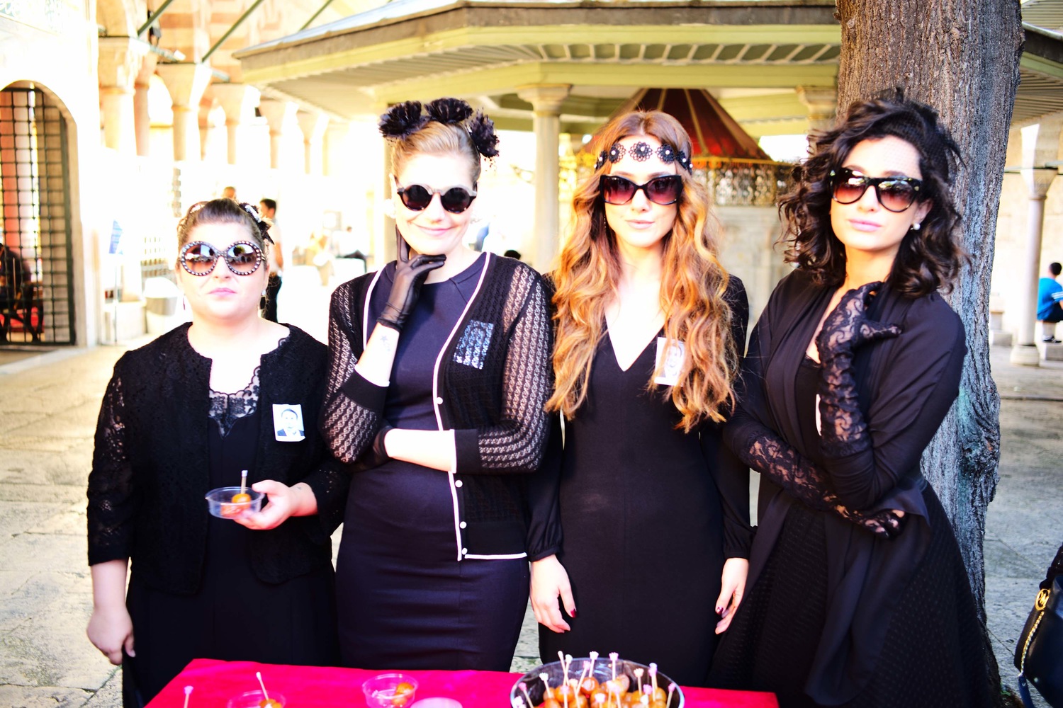 Кадр из Все из-за любви